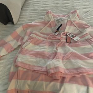 Vineyard Vines